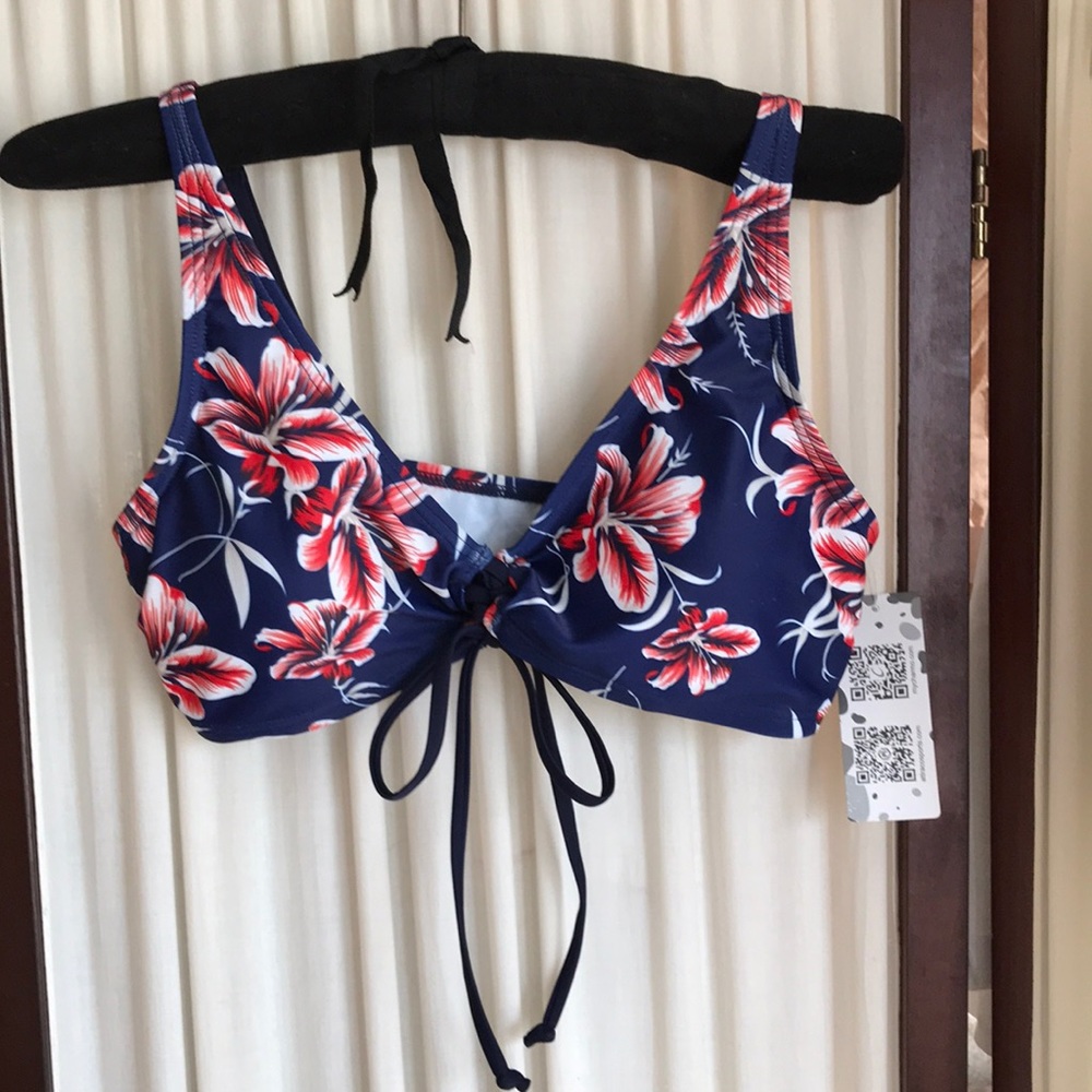 Fashion world bikini top Sz S UPF 50+ New